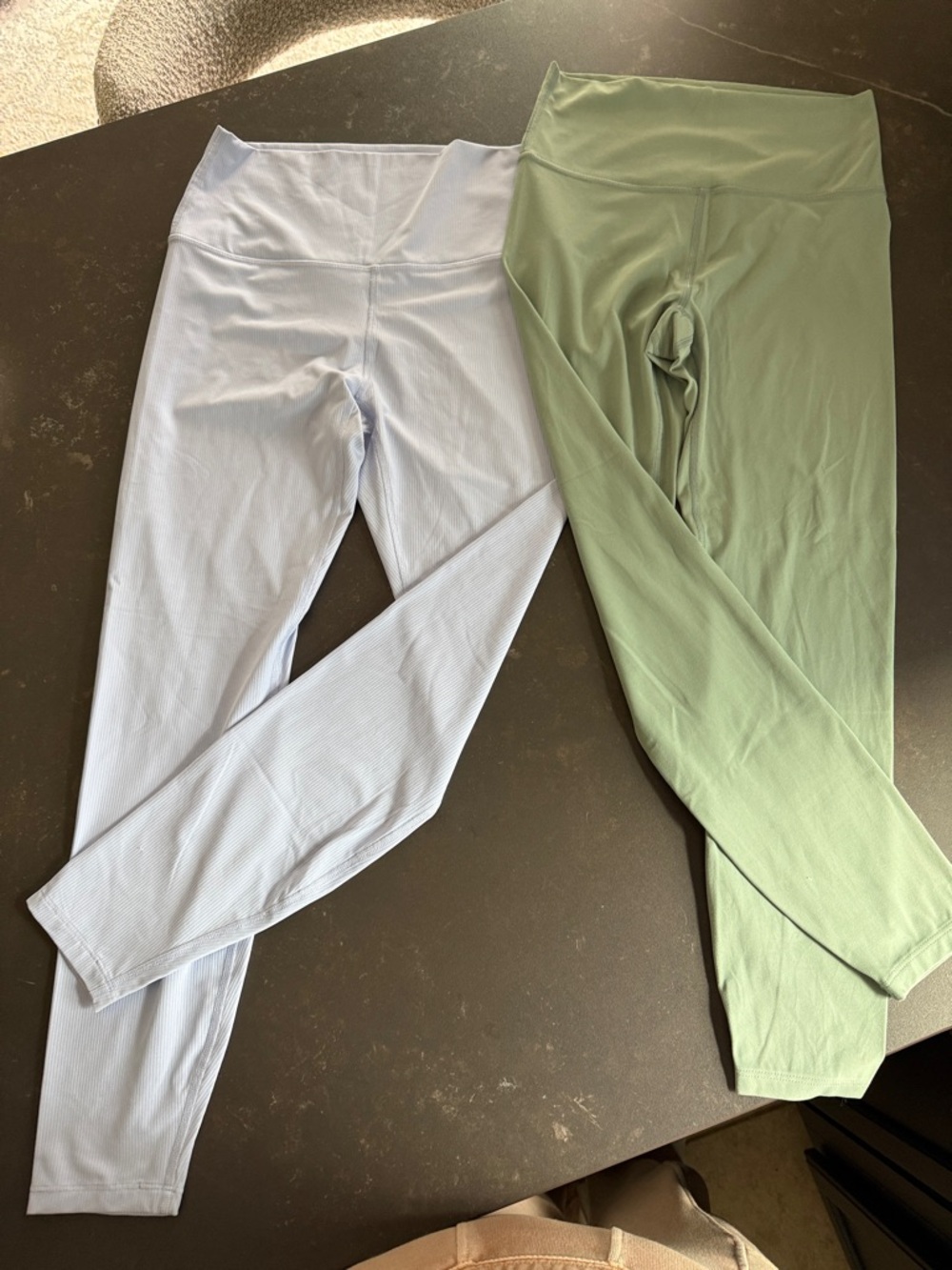 Set of 2 all in motion Leggings in Light Blue & Sage